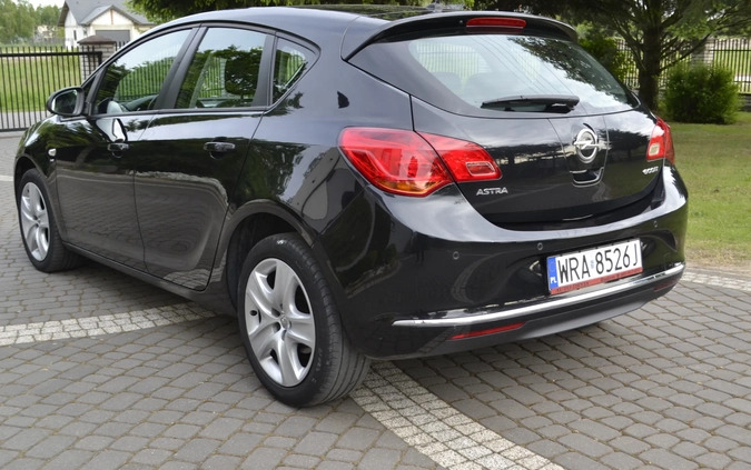 Opel Astra cena 32900 przebieg: 135000, rok produkcji 2014 z Radom małe 704